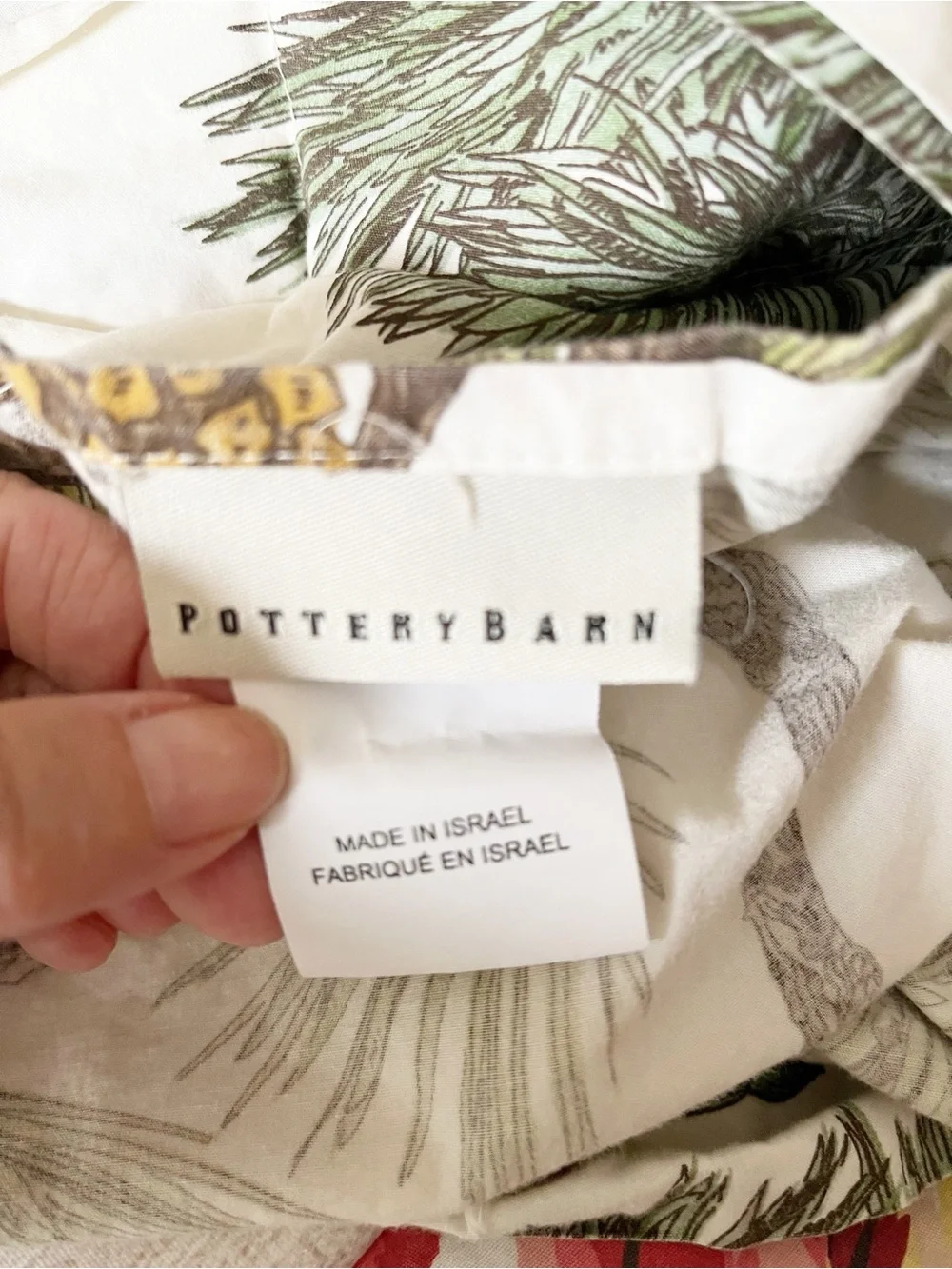 Pottery Barn Queen branches/pinecones/berries print duvet cover